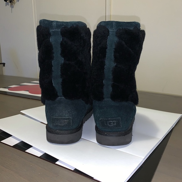 Shoes and bags (ugg, Nike) - Picture 2 of 6